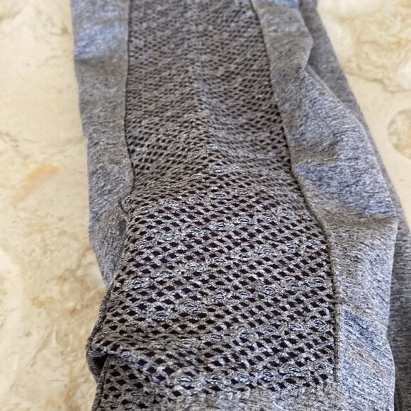 Fabletics Sync High-Waisted Perforated 7/8 Performance Running Fitness Tights XL - Picture 3 of 7